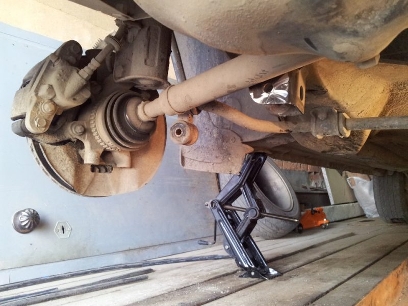 Замена стоек Лада Калина, когда менять и как